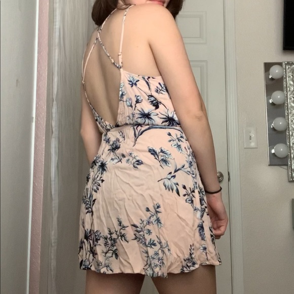 KENDALL AND KYLIE PINK AND FLORAL DRESS - Picture 3 of 4